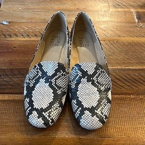 Naturalizer Emiline Flat Loafer - Size 8